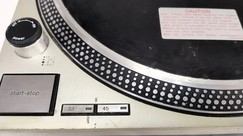 Tornamesa Technics Sl-1200mkii Con Tapa -tpc (Usado)