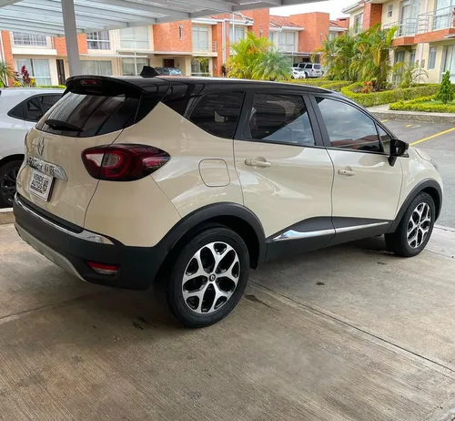 Renault Captur 2.0 Intens Automática