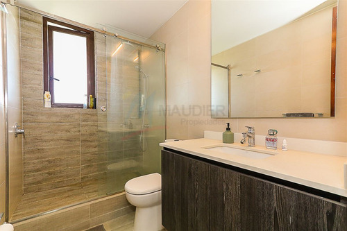 Departamento En Venta De 2 Dorm. En Vitacura