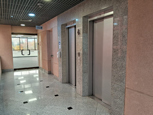 Oficina Habilitada Frente Al Metro
