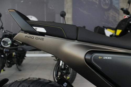 Husqvarna Svartpilen 200 - Entrega Inmediata Sin Vueltas!