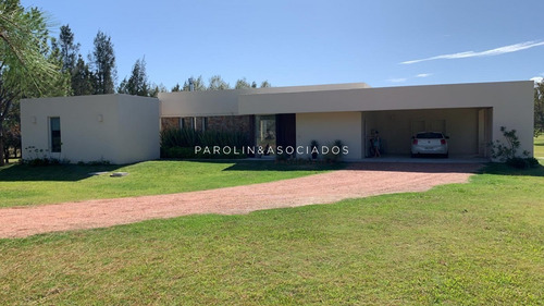 Casa En Venta Barrio Privado El Quijote- Ref: 2273