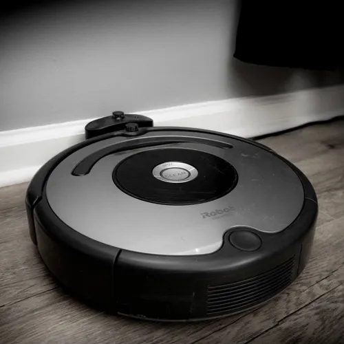 Robot Aspiradora iRobot Roomba 677 con Conexión Wi-Fi – iRobot Mexico