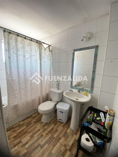 Casa En Venta De 4 Dorm. En Maipú