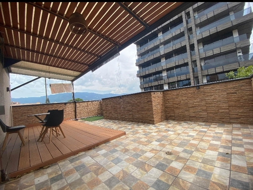 Vendo Apartamento En Los Colores, Tipo Penthouse Con Terraza