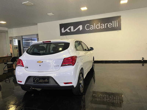 Imagem 4 de 11 de Chevrolet Onix 1.4mt Ltz