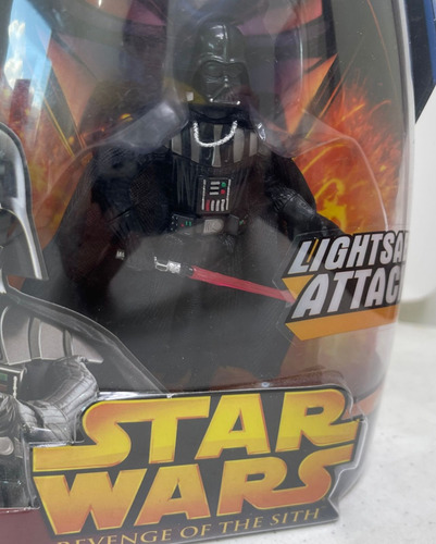 Star Wars Darth Vader 2005 Revenge Of The Sith Lightsaber (Usado)