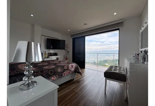 Casa Para La Venta En Medellín Las Palmas Parte Baja