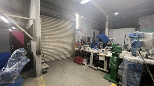 Bodega En Renta Blvd. Aristóteles, León, Gto. 1675 M2