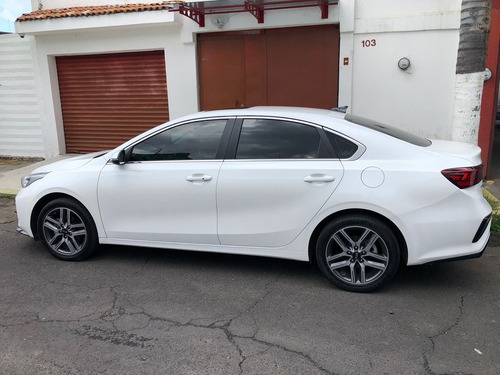 Imagen 2 de 14 de Kia Forte Ex Premium Sedan 2019