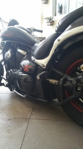 Moto Suziki Boulevard M800 Batida