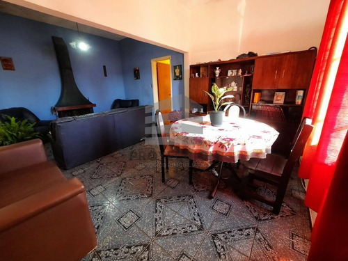 Imagen 2 de 11 de Casa En Nuevo Paris