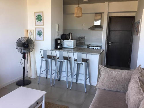 Imagen 2 de 14 de Departamento En Venta Ubicado En Punta Del Este, Punta Del Este / Maldonado