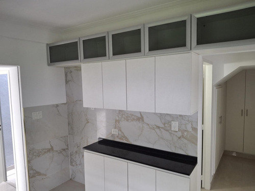 Casa De 6 Ambientes En Alquiler La Lucila