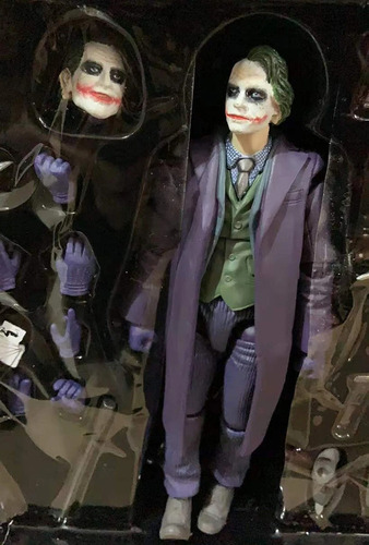 Figura De Acción Articulada Mafex 051 Joker In Batman, De Ju