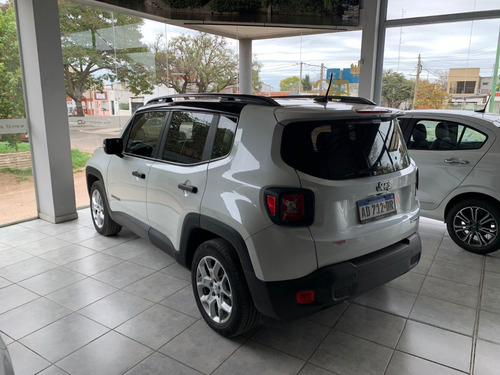 Imagen 4 de 7 de Jeep Renegade 2018 1.8 Sport