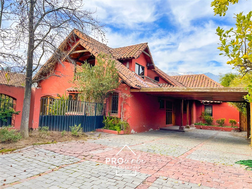 Casa En Venta De 5 Dorm. En Las Condes