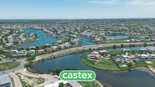 Lote Al Agua En Venta, En El Barrio Costas De Puertos. Escobar.