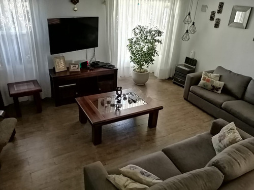 Black Inmobiliario Casa Full! Valle Lo Campino $172.000.000