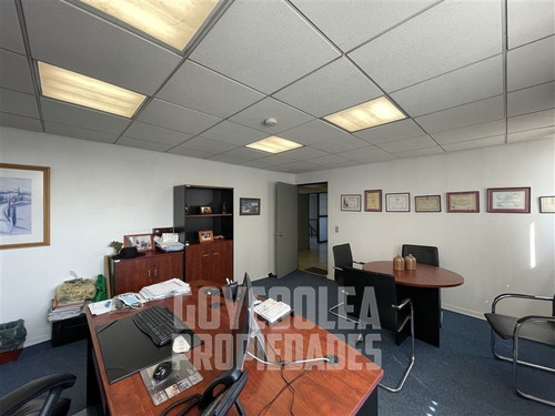 Imagen 4 de 22 de Oficina En Venta En Santiago