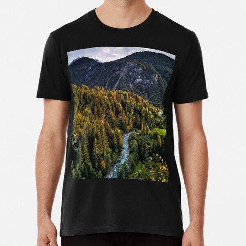 Remera Green Mountains With A Clean River  Algodon Premium