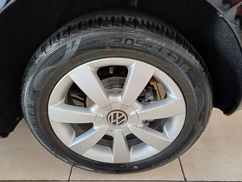 Volkswagen New Beetle 2.0 3p Automática