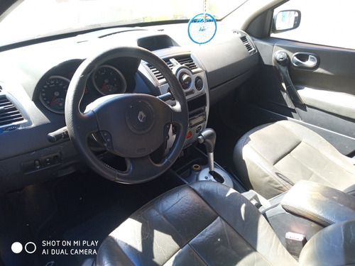 Imagem 5 de 8 de Renault Megane 2007 2.0 Dynamique Aut. 4p