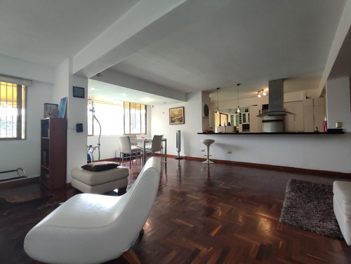 Imagen 21 de 30 de Venta Apartamento 130m2/ 3h/ 2.5b/ 2p La Alameda