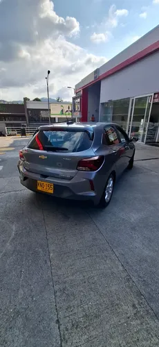 Chevrolet Onix 1.0T Premier Hatch At
