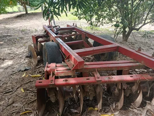 Es Un Rromer De 16 Discos Tipo Pesado Con Eje De 1/2 Pulgada