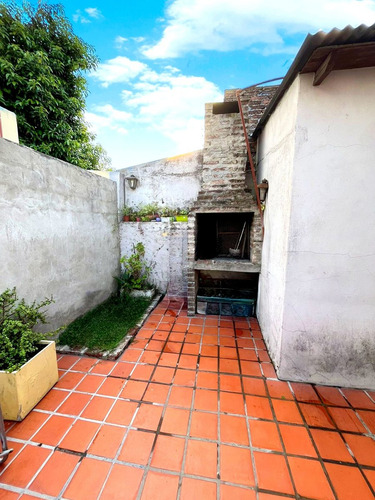 Ph Al Frente 5 Ambientes Con Patio Moreno Centro