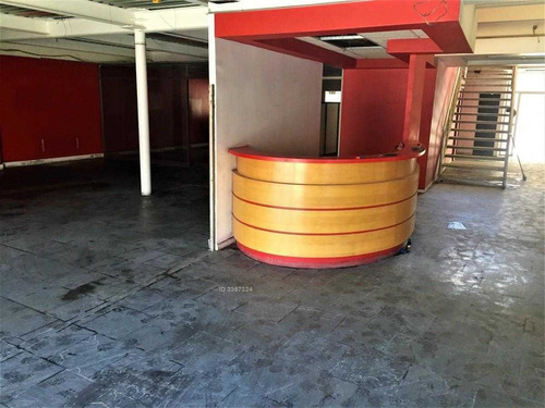 Local Comercial Y Bodega En Barrio Av. Matta
