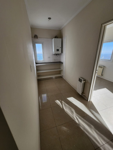 Imagen 9 de 21 de Exclusivo Penthouse En Venta- Barrio General Paz- Miracielos