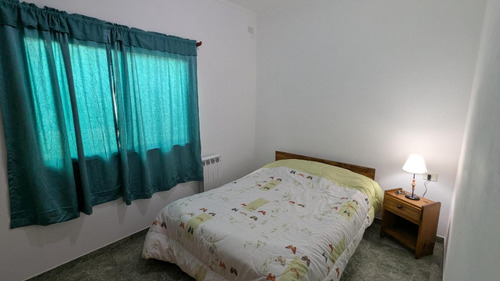 Casa En Venta - 3 Dormitorios 2 Baños - 238mts2 - Roque Perez