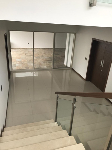 Hermosa Residencia En La Ceiba A La Venta