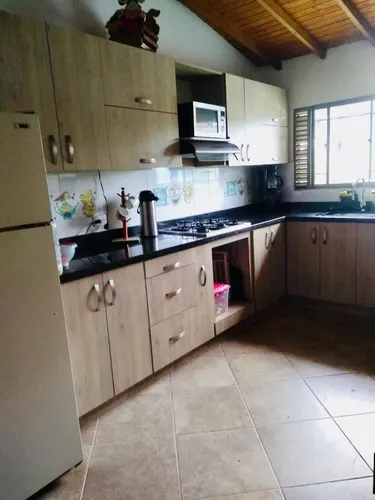 Vendo Acogedora Finca De 2.000 M² Para Descanso A 10 Minutos Titiribí