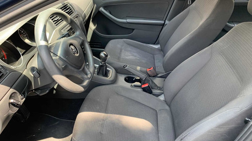 Imagen 10 de 14 de Volkswagen Jetta 2017 2.0 L4 Mt