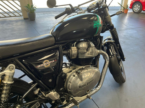 Royal Enfield Int 650 2022