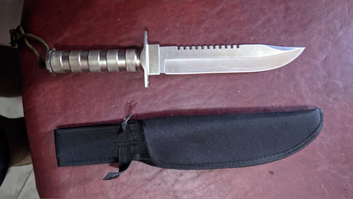 Cuchillo De Caza Y Supervivencia 