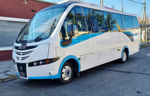 Imagen 2 de 8 de Minibus Iveco 9512 2015 Lucero 24 Asientos