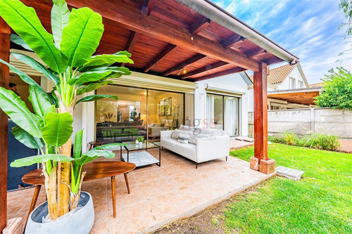 Casa En Venta De 4 Dorm. En Colina