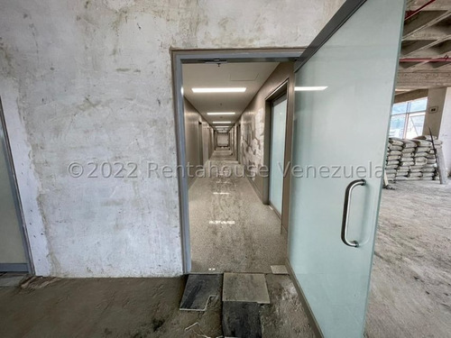 Imagen 8 de 18 de Oficinas Con Una Hermosa Vista En Venta Las Mercedes Mls #22-18629