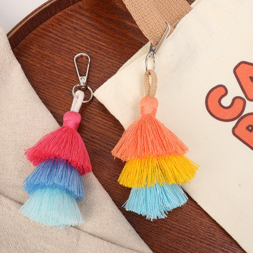 Llavero Bohemio Simple Con Borlas Naranjas De 3 Capas