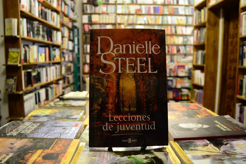 Lecciones De Juventud. Danielle Steel.