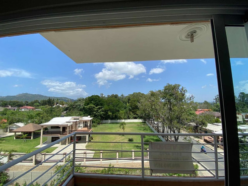 Imagen 2 de 15 de Se Vende Amplio Y Lujoso Apto En Jarabacoa