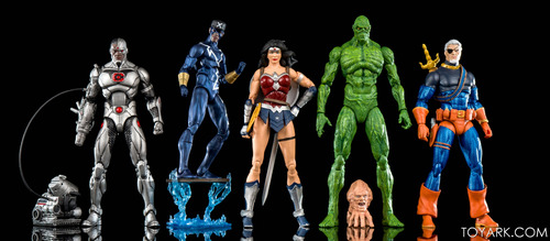 Lote D C Icons 5 Figuras Wonder Woman Cyborg Deathstroke (Usado)