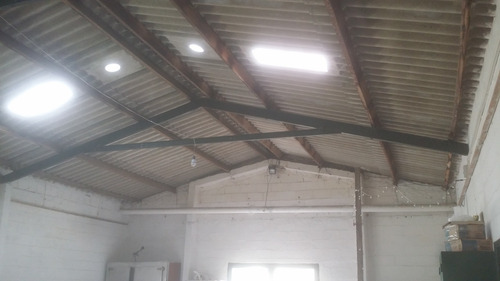Imagen 9 de 12 de Tremendas Ofertas, Se Venden Dos Enormes Galpones 550 M2 Y En Otro Padrón Una Casa Campo De 93 M2. En Zona Muy Tranquila A Solo 30 Minutos De Montevidieo