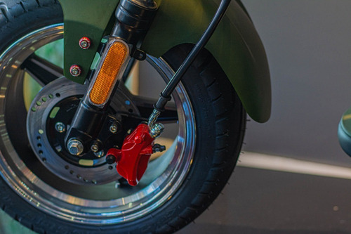Imagem 2 de 15 de Scooter Eletrica Gloov 3000