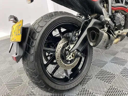 Ducati Scrambler 800 Dark