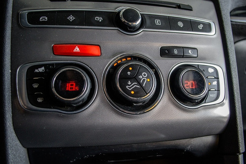 Imagen 14 de 16 de Citroen C4 Lounge Shine At6 Thp 165 2016 Aa451